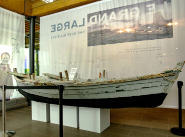 Barque de pêche en bois